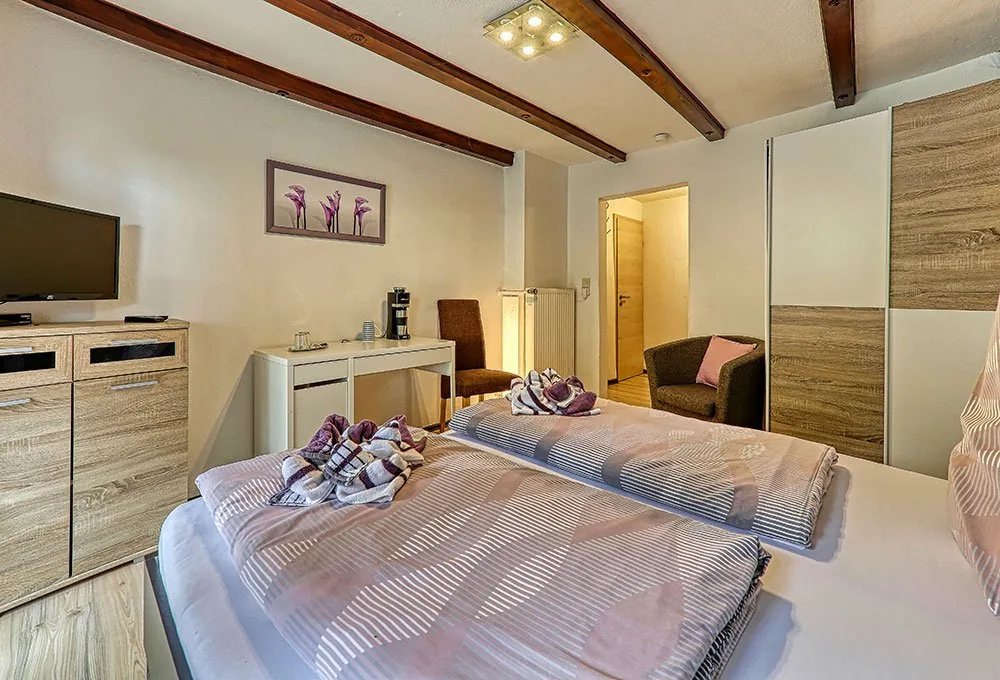 Doppelzimmer in der Pension Leutner mit eigener Terrasse