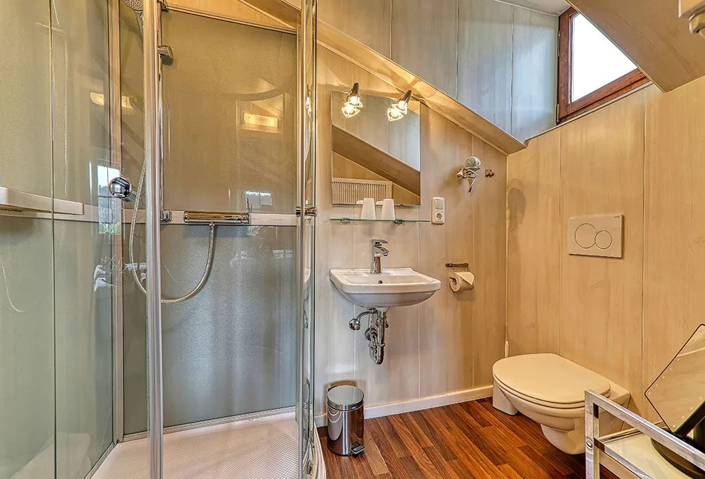 Badezimmer im Komfort-Doppelzimmer